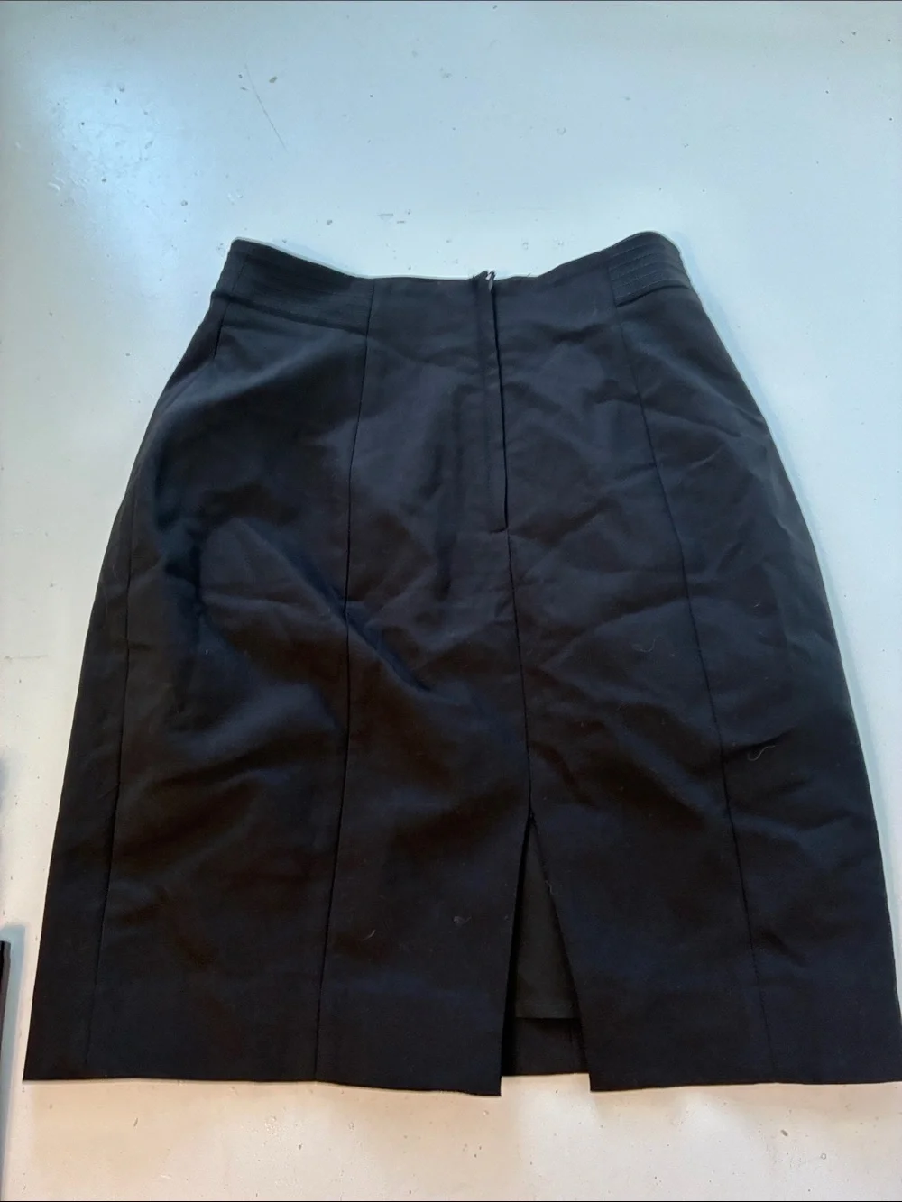 H&M Sz 2 Black Pencil Skirt with Back Zipper and Vent